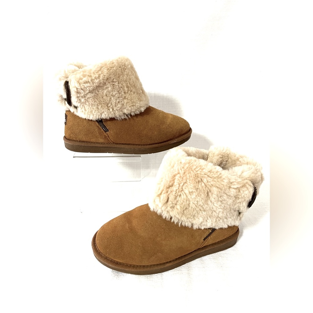 CLARKS Alpine II SUEDE tan boots size 7W